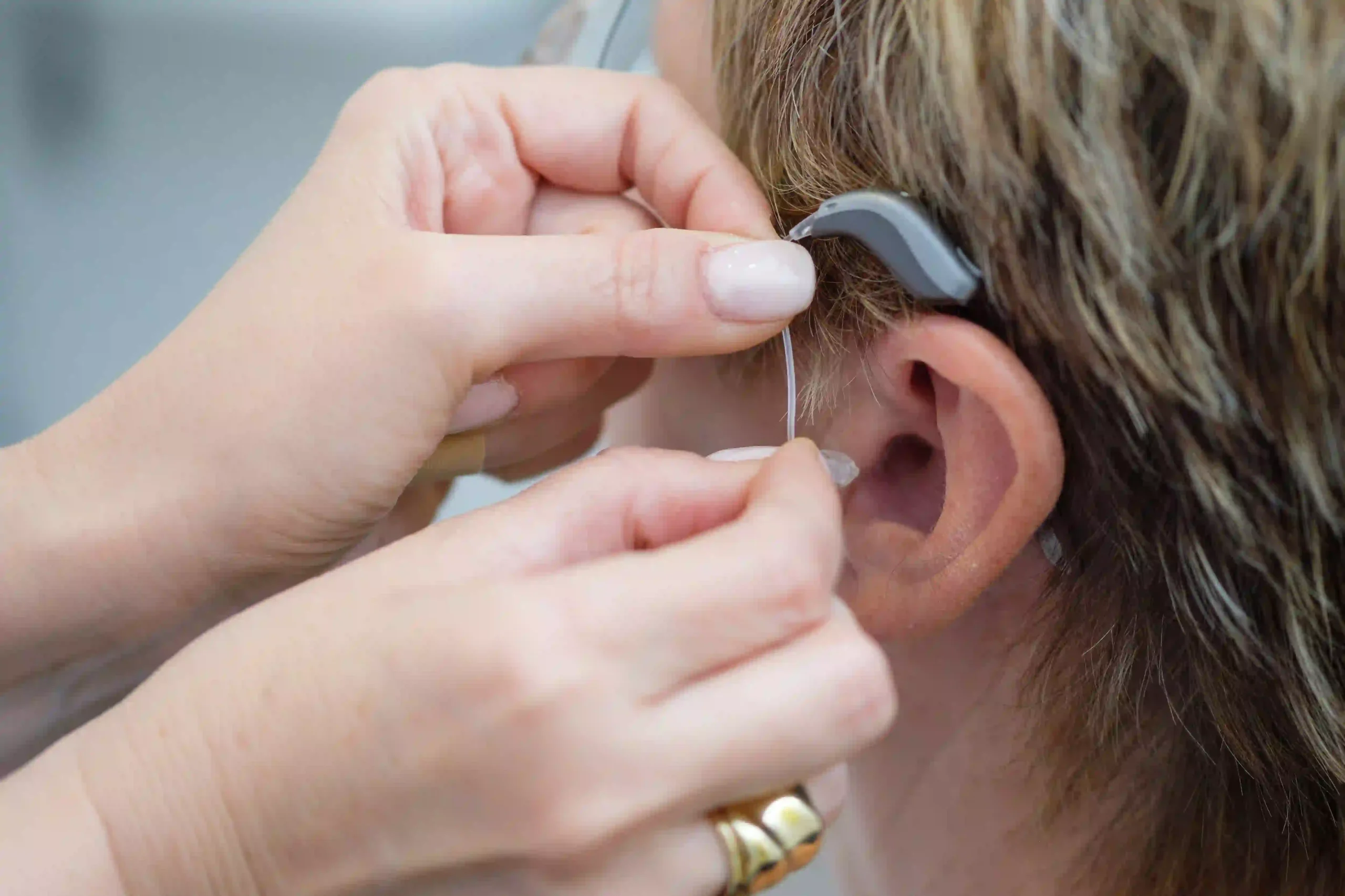 Prueba audífono mujer 1